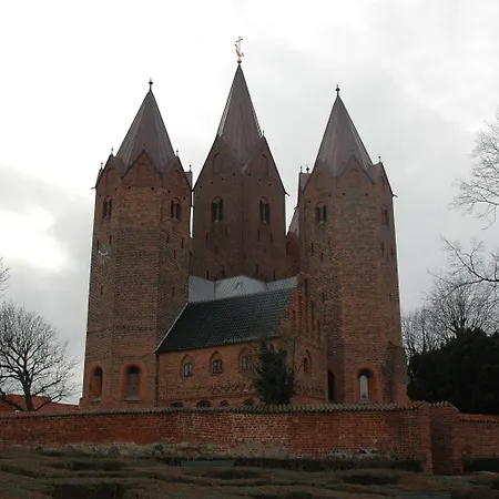 Move Eco Health فندق كالوندبورج